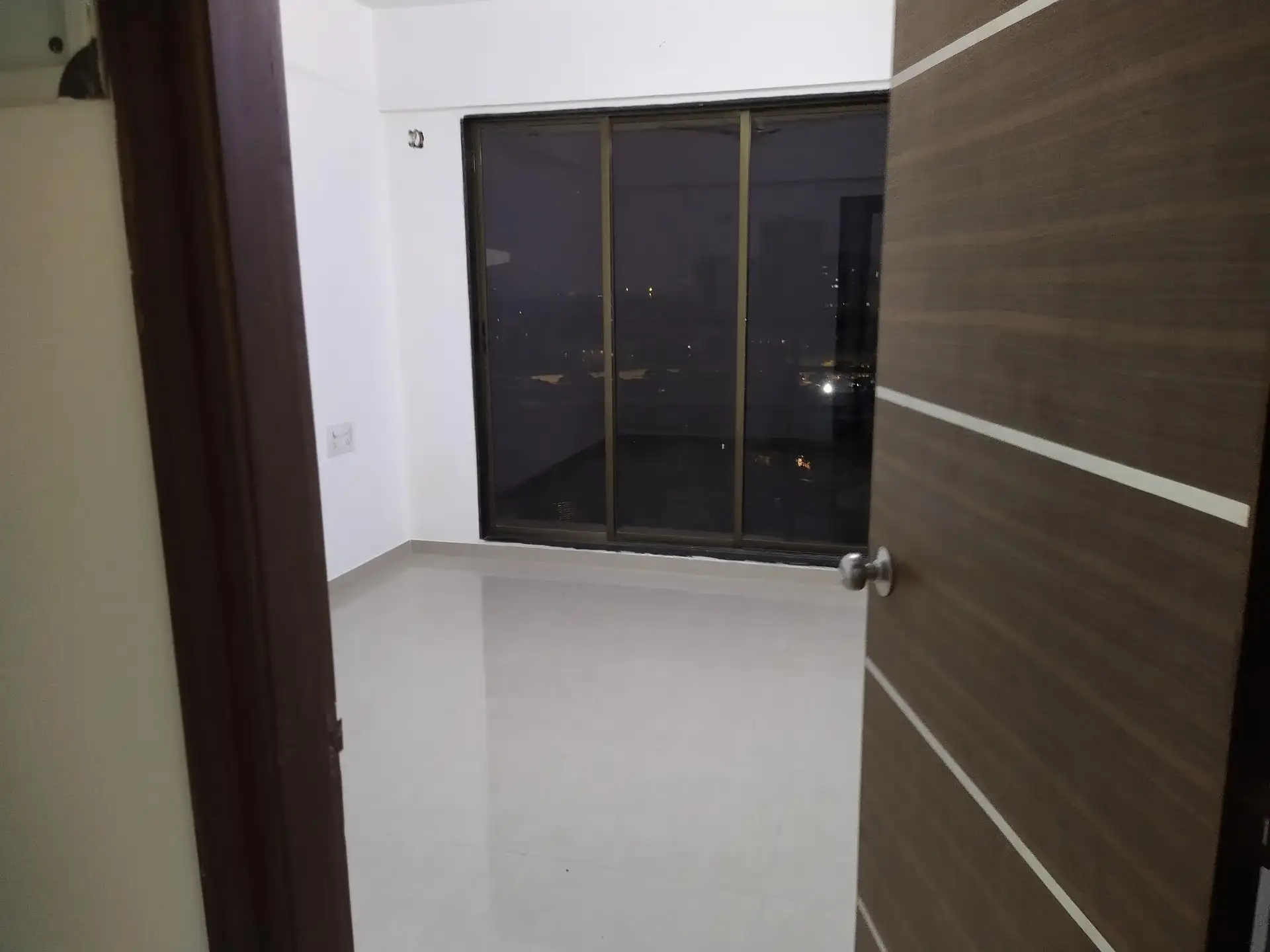 2 BHK Flat for Sale in sethia link view, Goregaon West